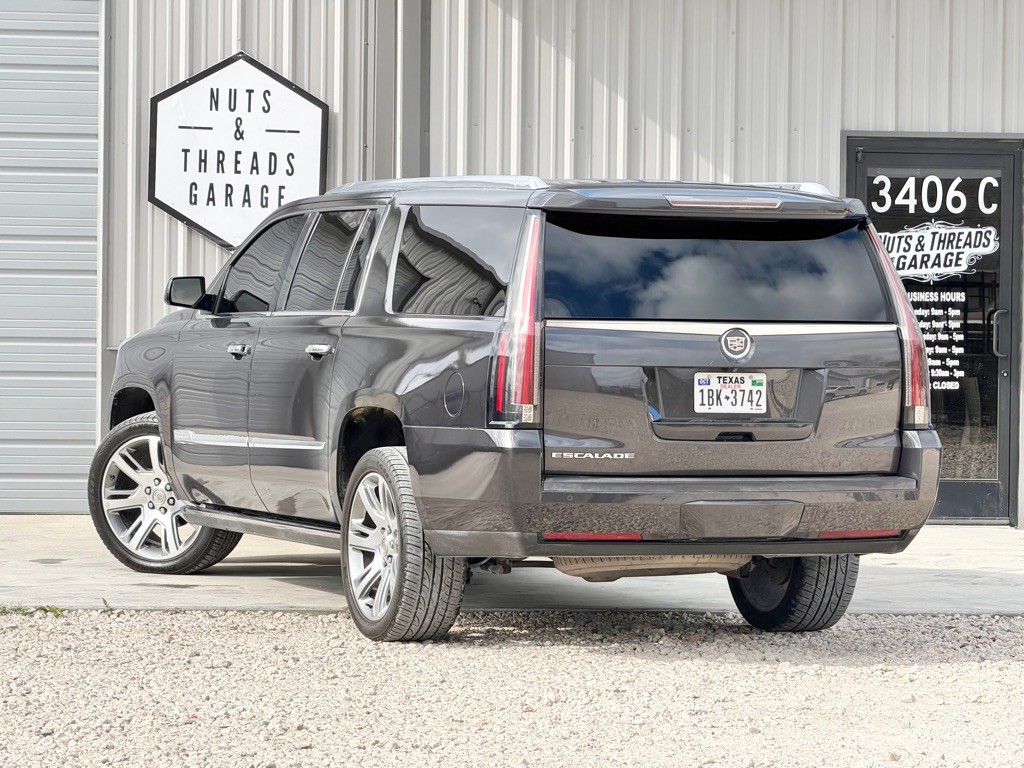 2015 Cadillac Escalade Image 6