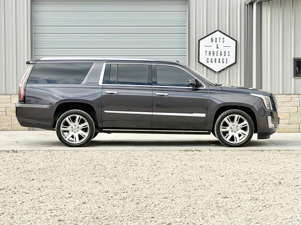 2015 Cadillac Escalade Image 9