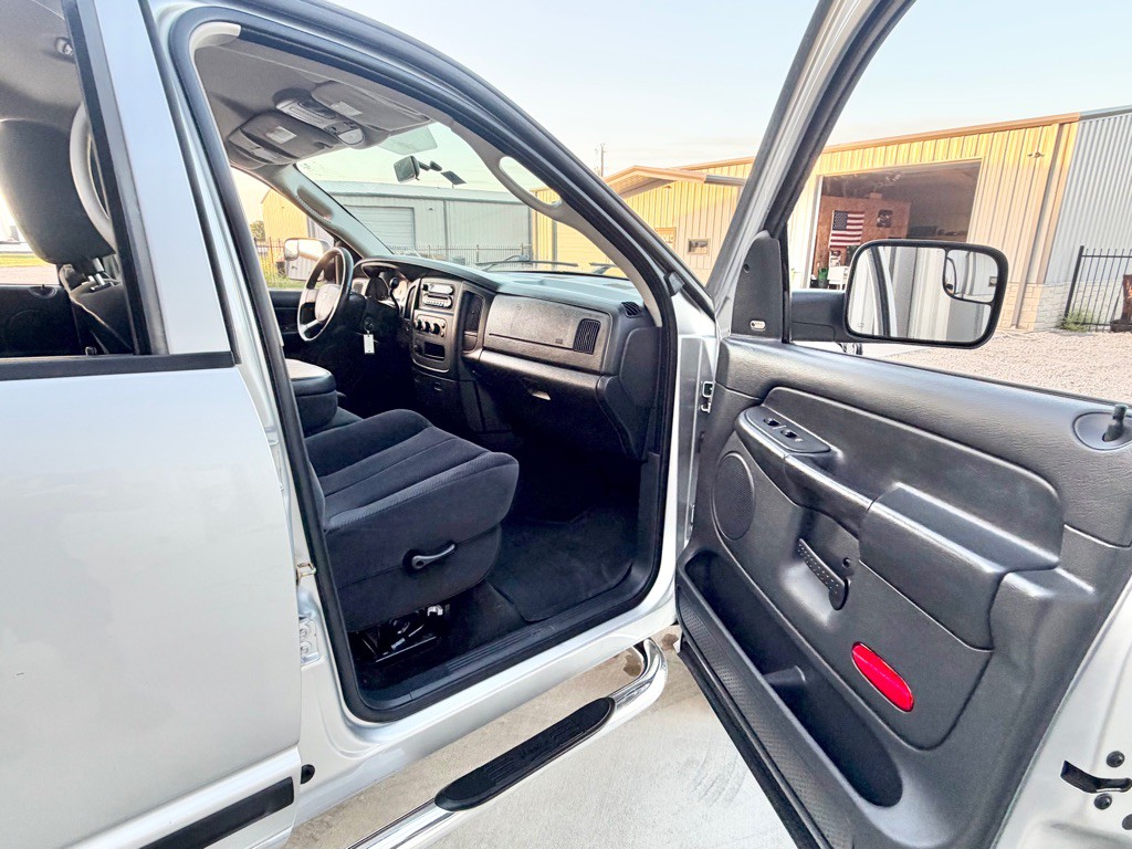 2005 Dodge Ram 2500 Image 16