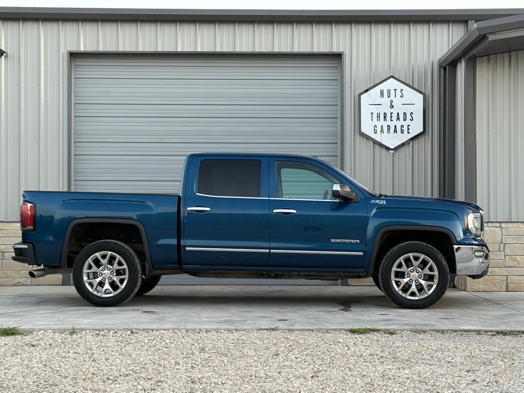 2017 GMC Sierra Image 8