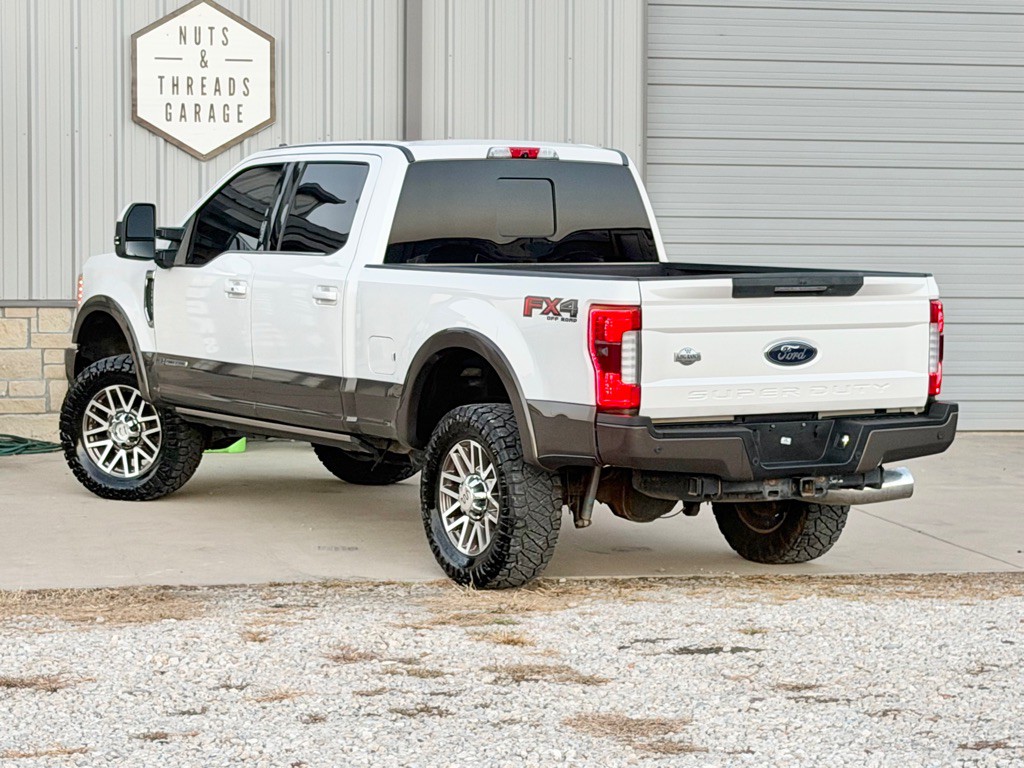 2017 Ford F-250 Image 3