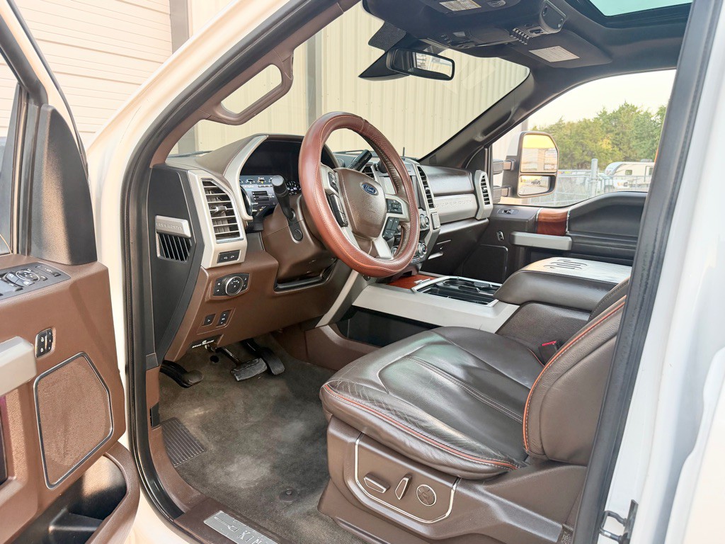 2017 Ford F-250 Image 10