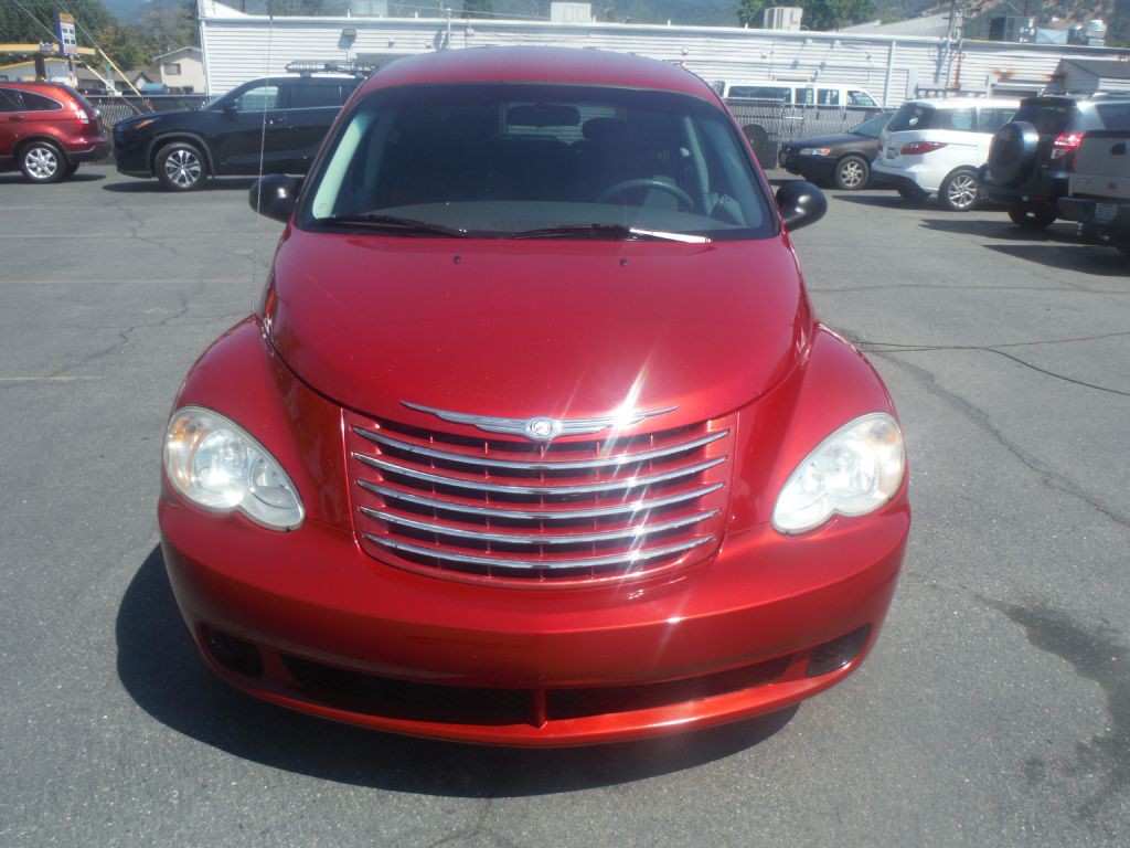 2006 Chrysler PT Cruiser Image 2