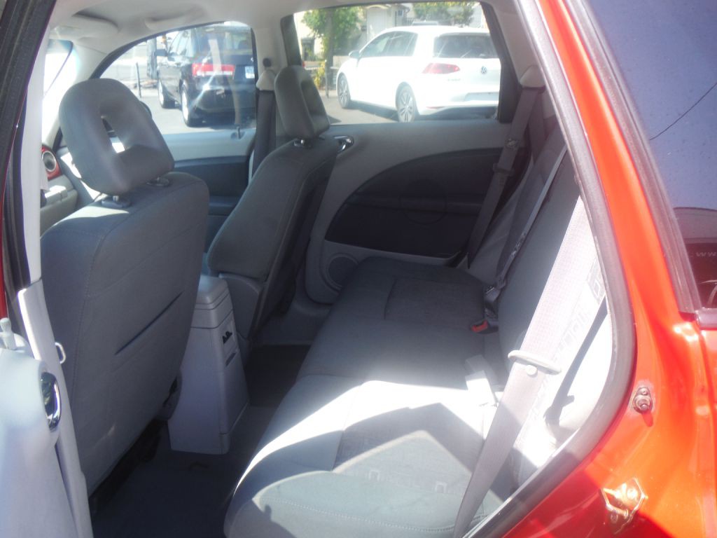 2006 Chrysler PT Cruiser Image 8
