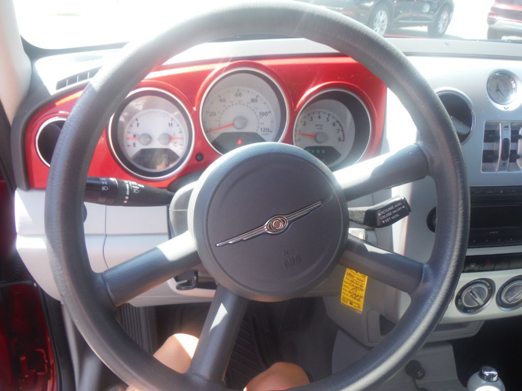 2006 Chrysler PT Cruiser Image 9