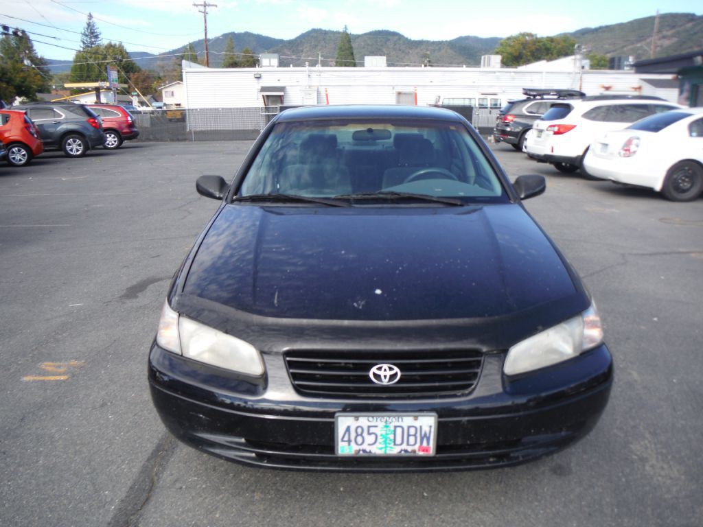 1997 Toyota Camry Image 2