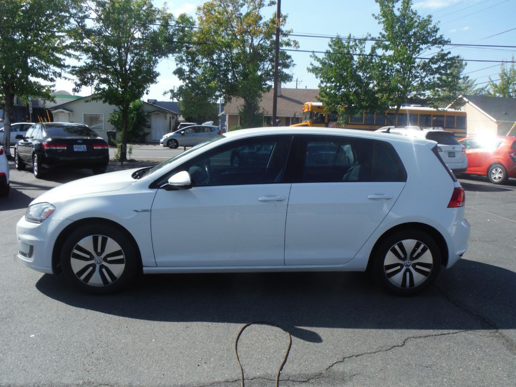 2016 Volkswagen Golf Image 4