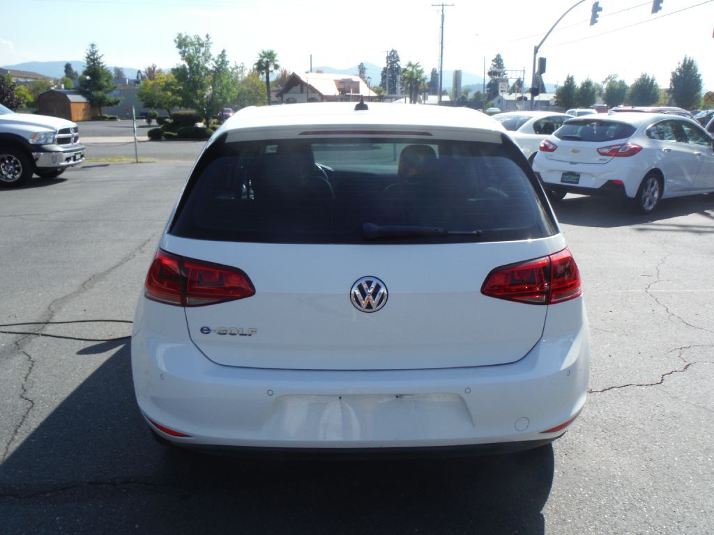 2016 Volkswagen Golf Image 6
