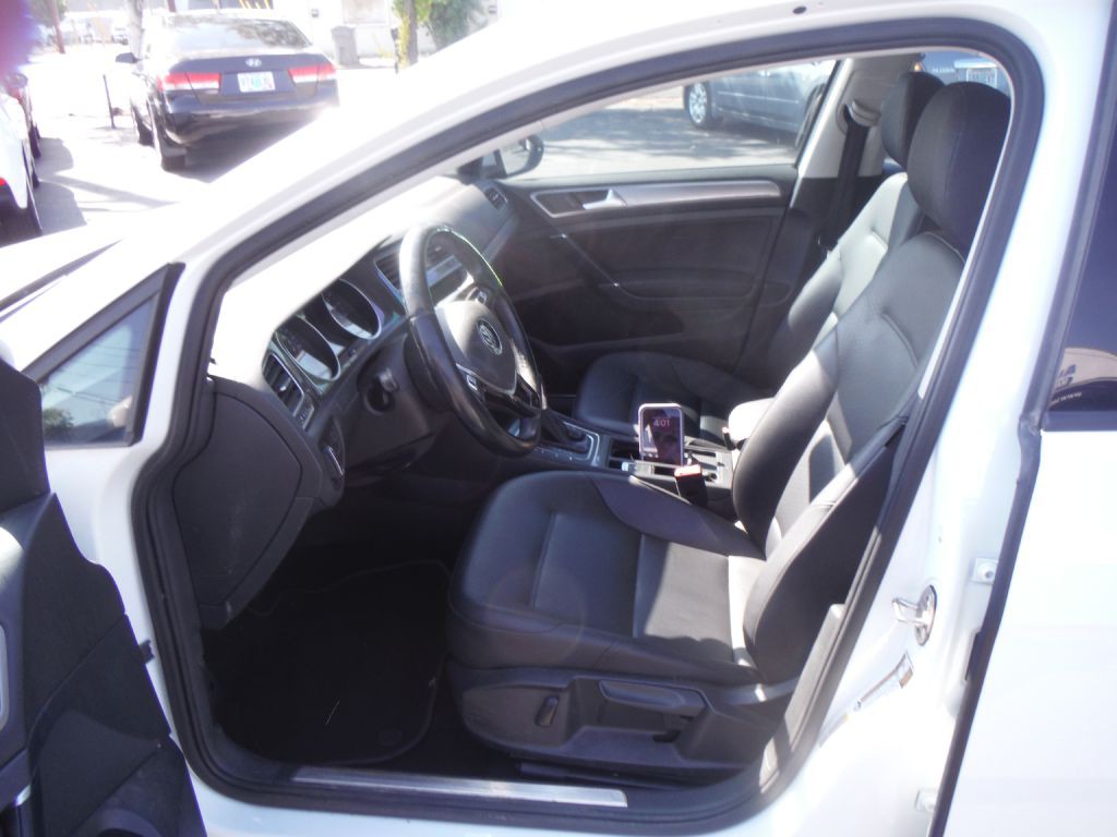 2016 Volkswagen Golf Image 7