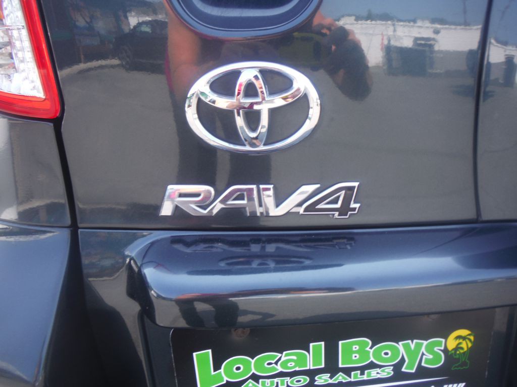 2012 Toyota Rav4 Image 7