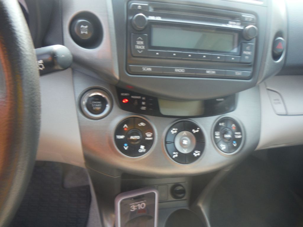 2012 Toyota Rav4 Image 12