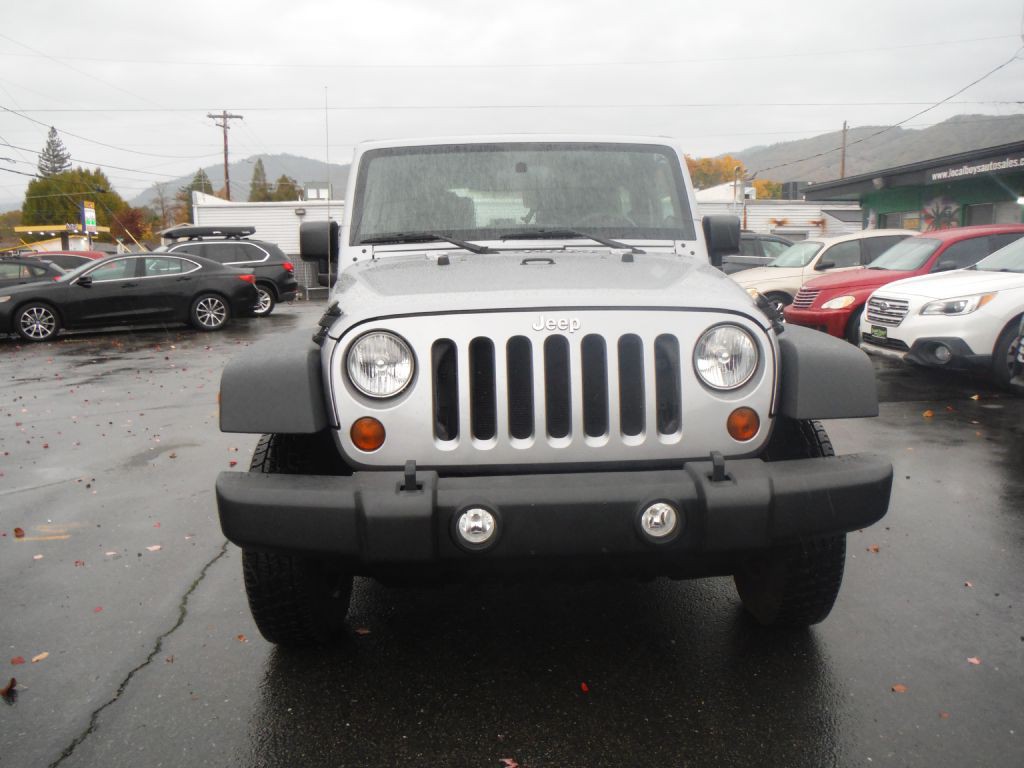 2013 Jeep Wrangler Image 2