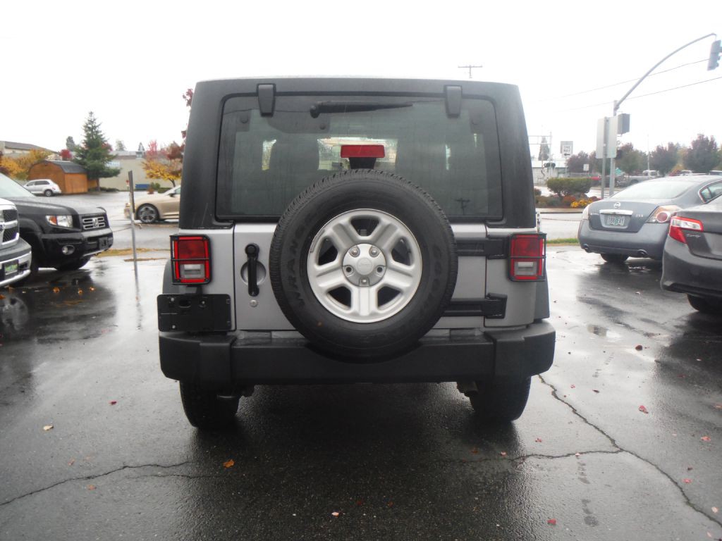 2013 Jeep Wrangler Image 6