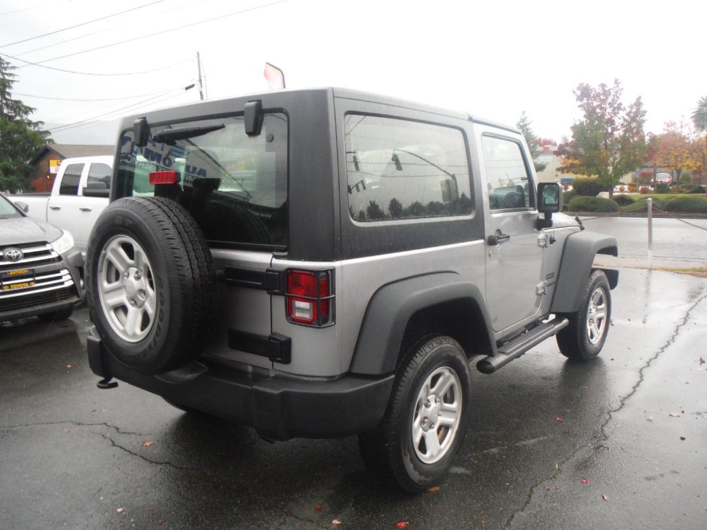 2013 Jeep Wrangler Image 7