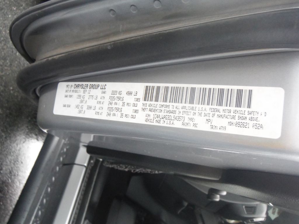 2013 Jeep Wrangler Image 16