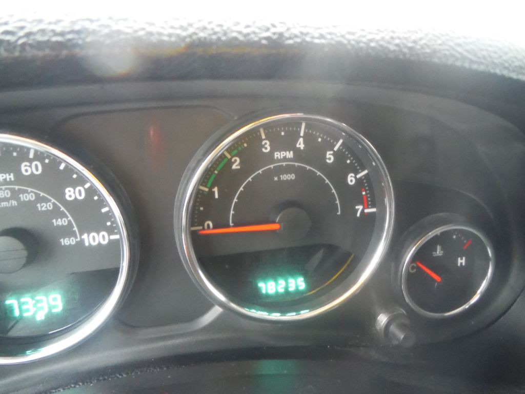 2013 Jeep Wrangler Image 17