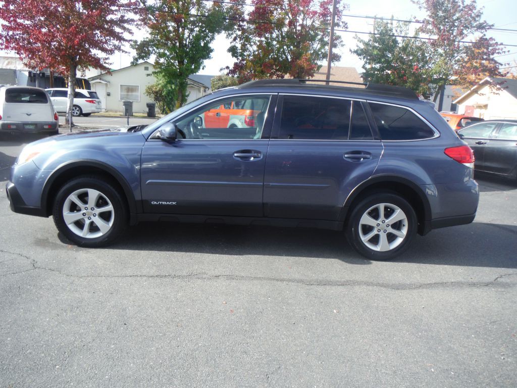 2014 Subaru Outback Image 4