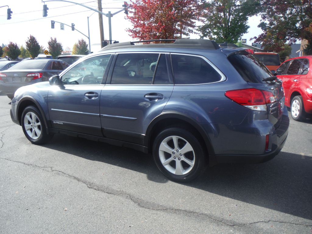 2014 Subaru Outback Image 5