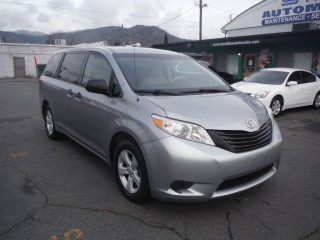 Image for 2011 Toyota Sienna BASE ID: 7065107