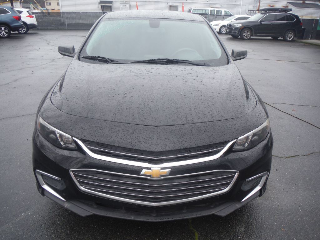 2016 Chevrolet Malibu Image 2