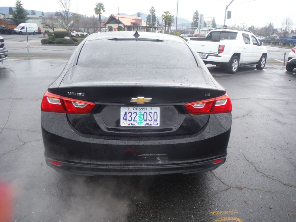 2016 Chevrolet Malibu Image 6