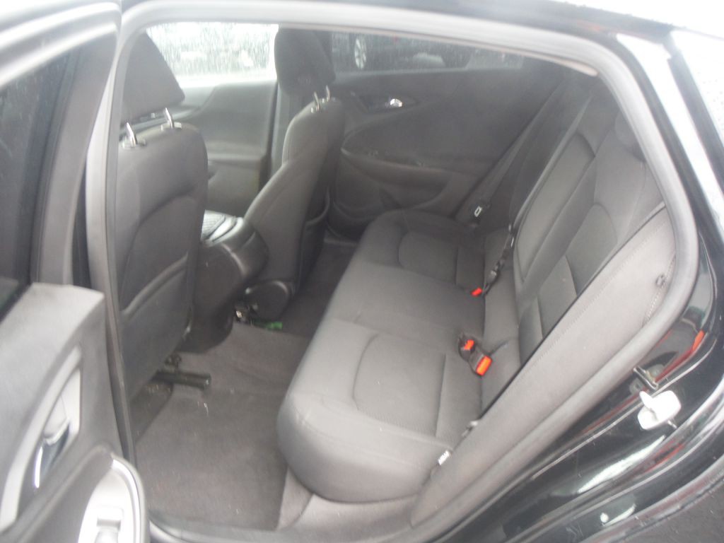 2016 Chevrolet Malibu Image 10