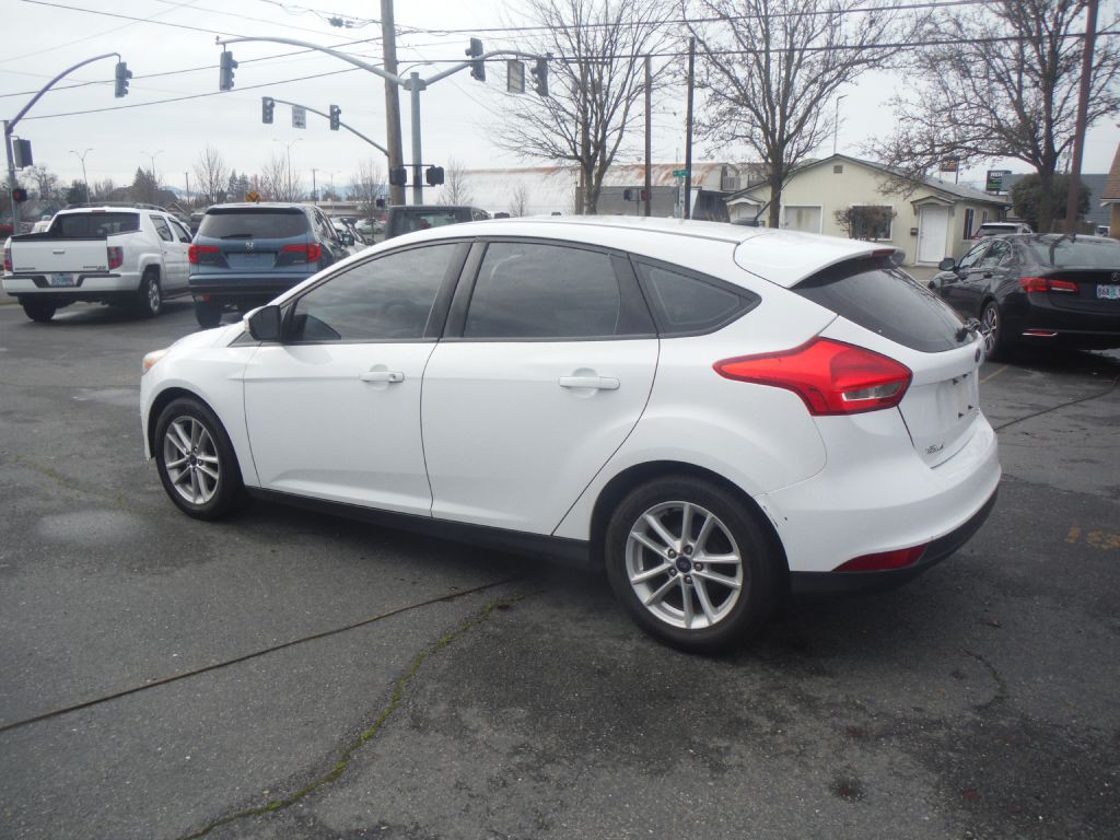 2017 Ford Focus Image 5