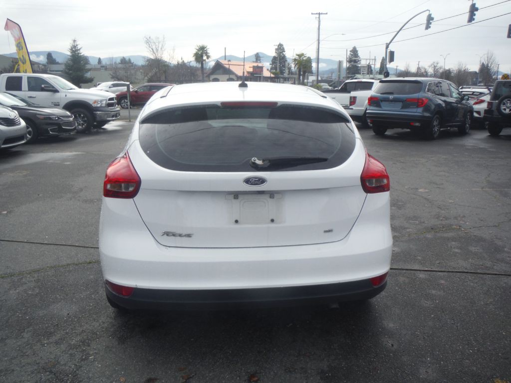 2017 Ford Focus Image 6