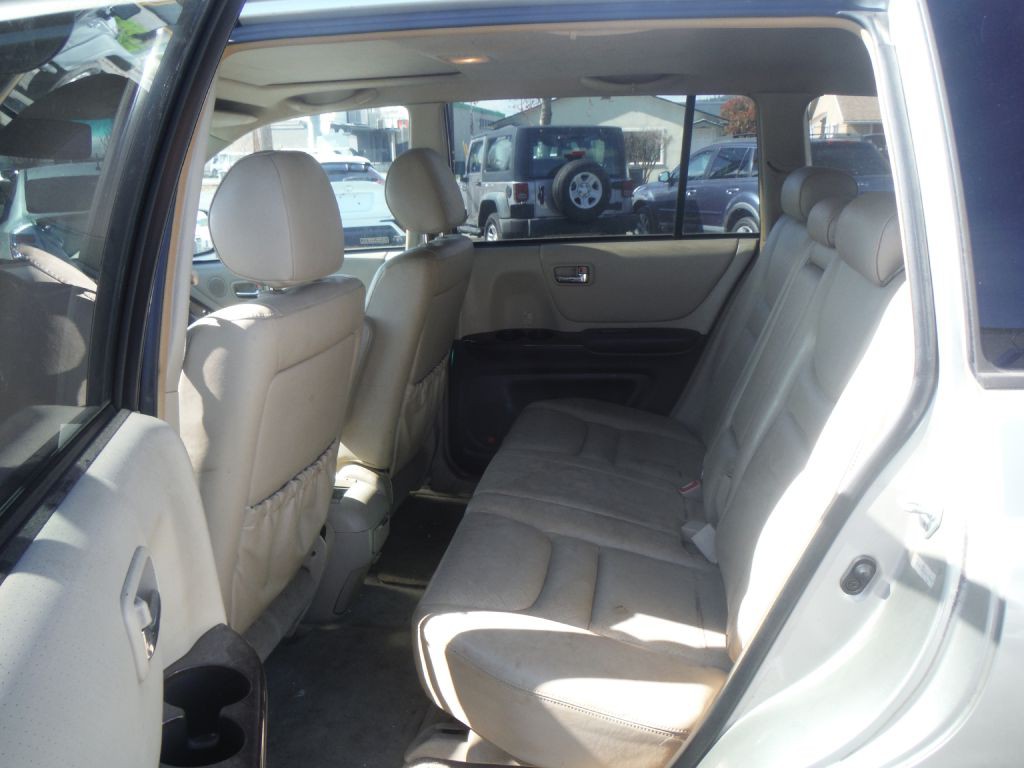 2002 Toyota Highlander Image 11