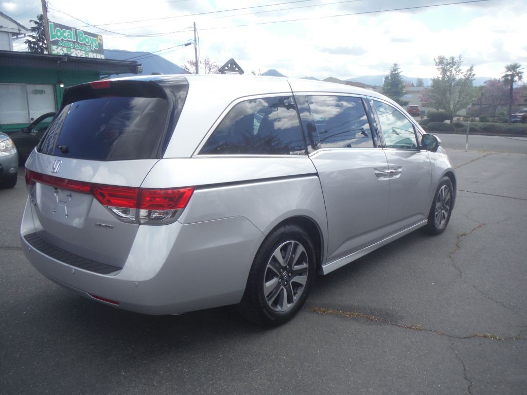 2015 Honda Odyssey Image 7