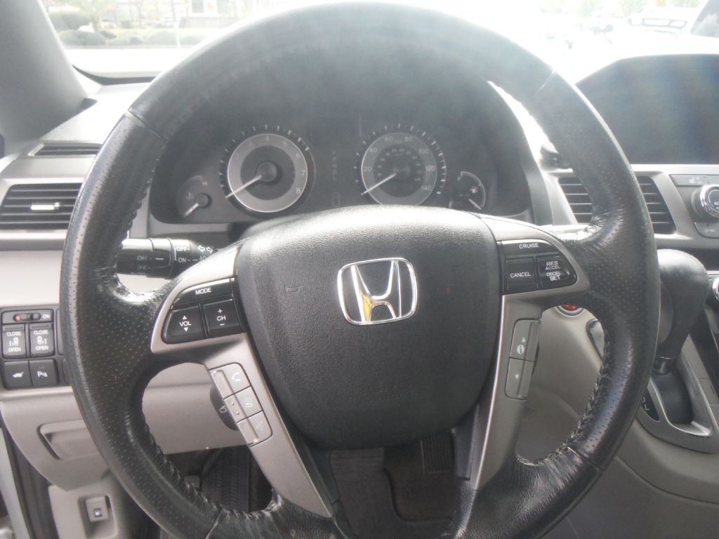 2015 Honda Odyssey Image 12
