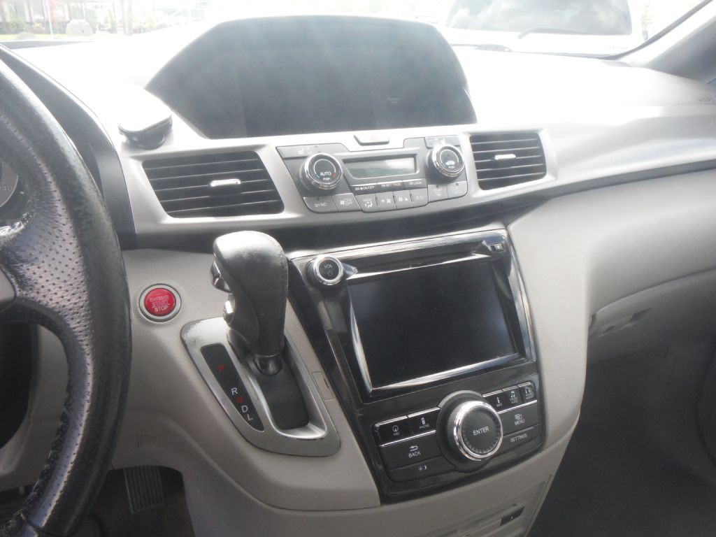 2015 Honda Odyssey Image 13