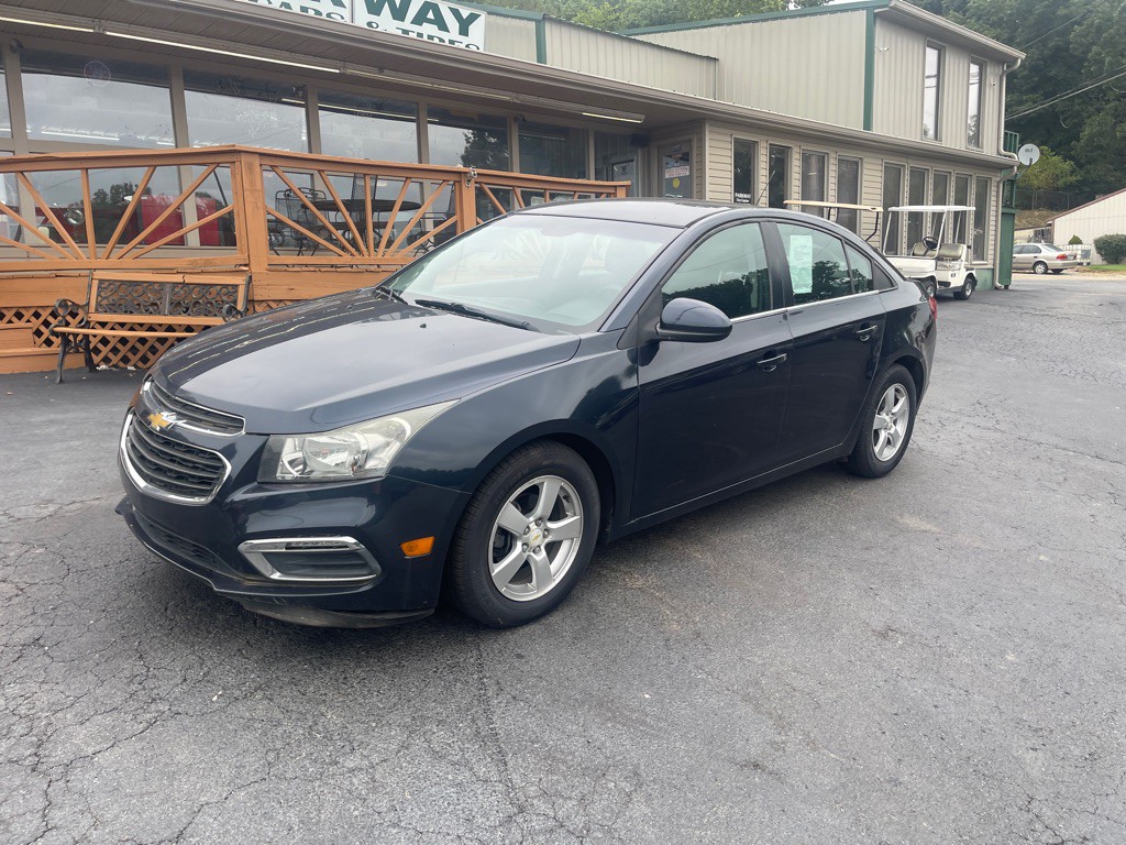 2015 Chevrolet Cruze Image 2