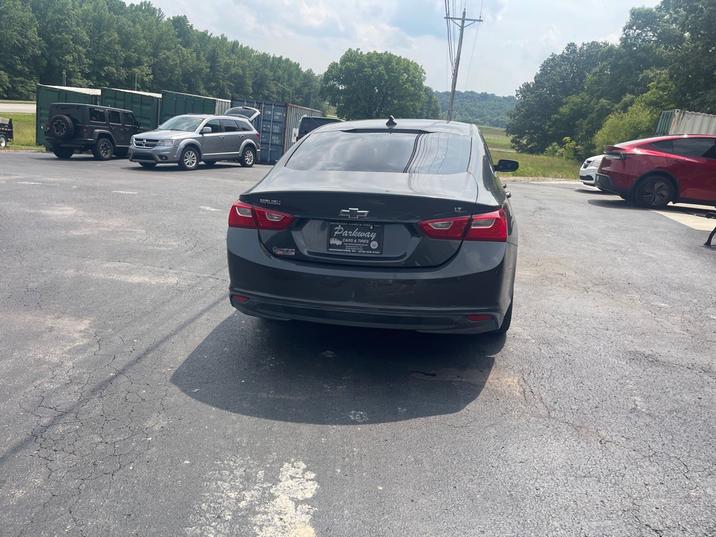 2017 Chevrolet Malibu Image 7