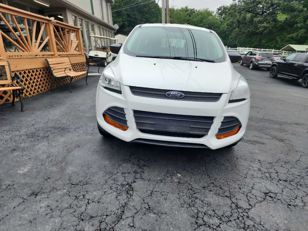 2016 Ford Escape Image 2