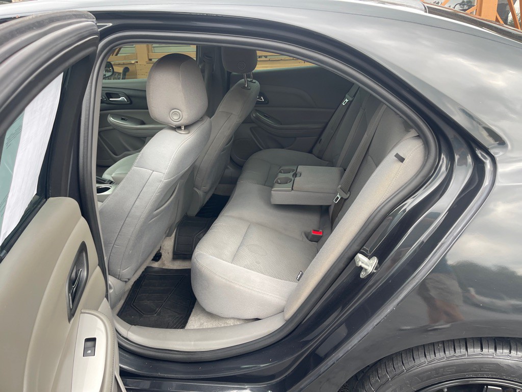 2016 Chevrolet Malibu Image 15