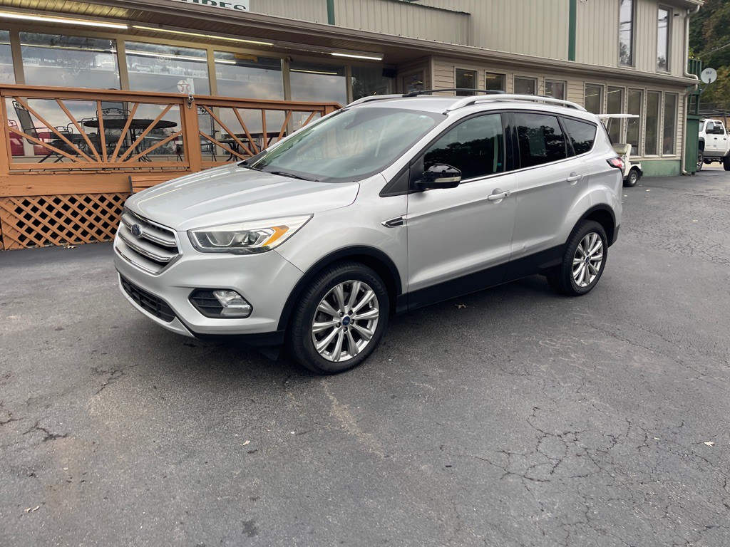 2017 Ford Escape Image 2
