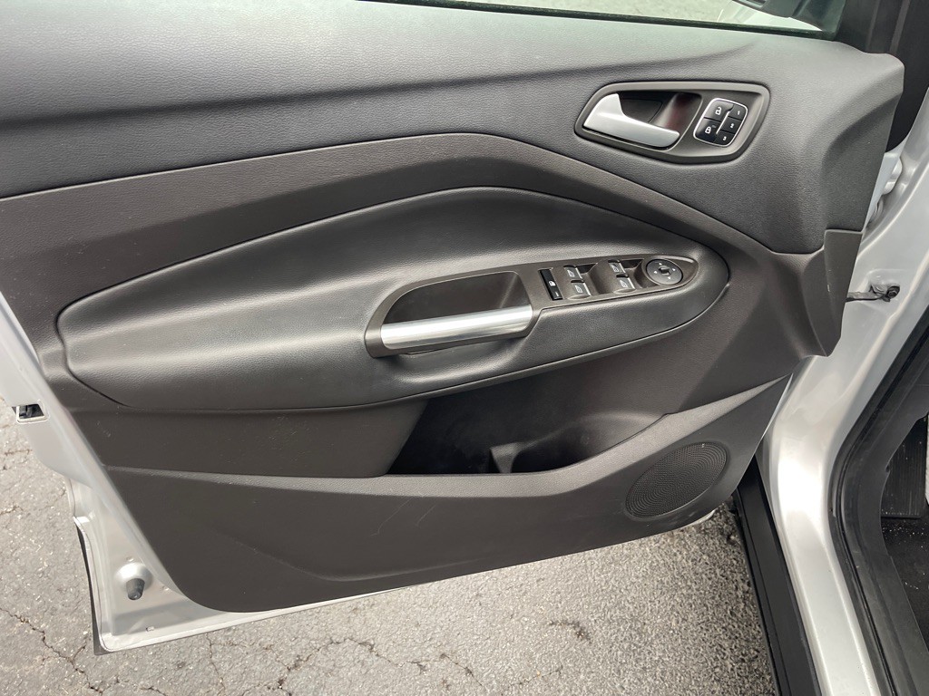 2017 Ford Escape Image 9