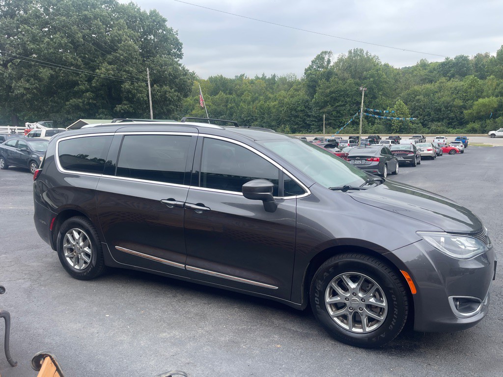 2020 Chrysler Pacifica Image 5