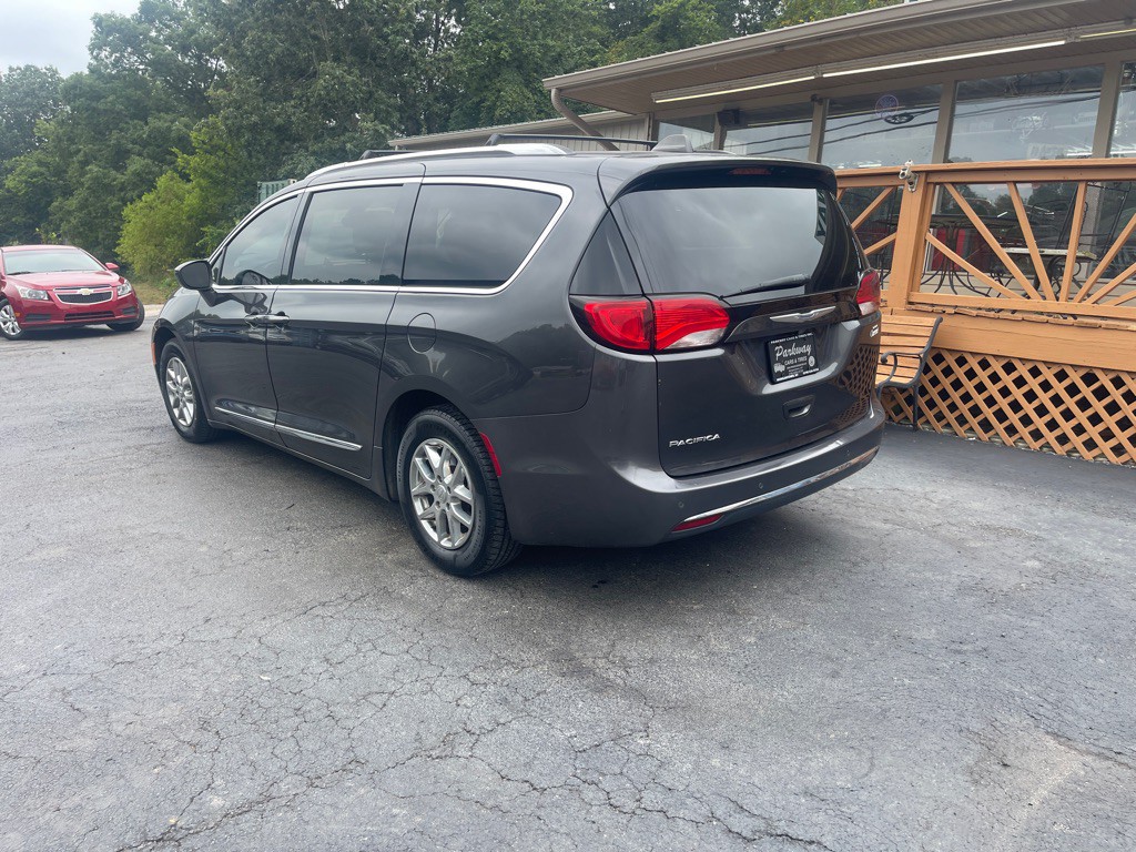 2020 Chrysler Pacifica Image 8