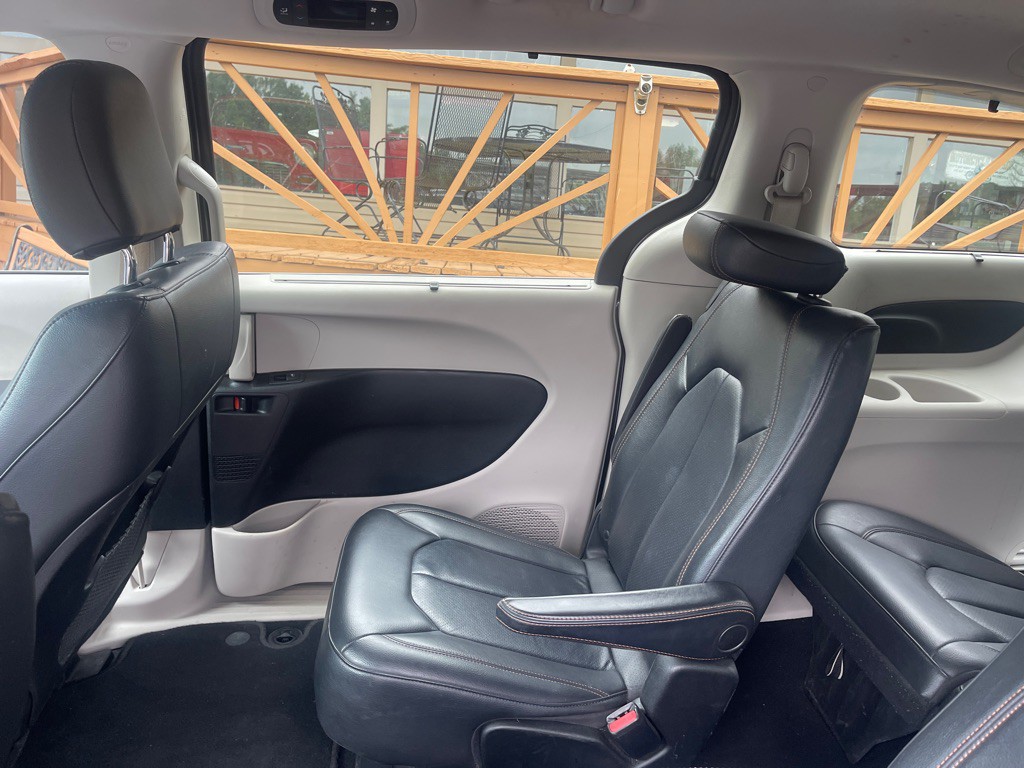 2020 Chrysler Pacifica Image 15