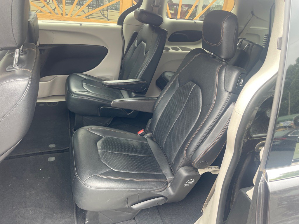 2020 Chrysler Pacifica Image 16