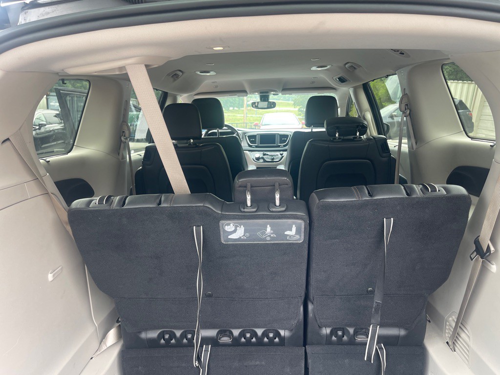 2020 Chrysler Pacifica Image 17