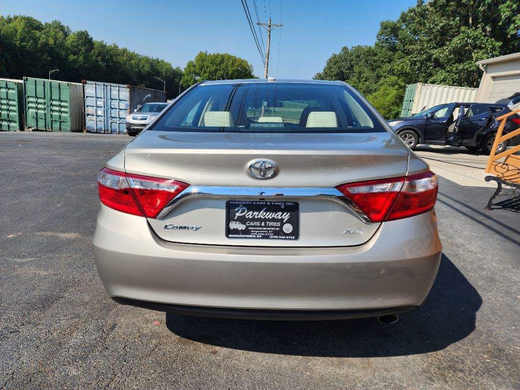 2015 Toyota Camry Image 5