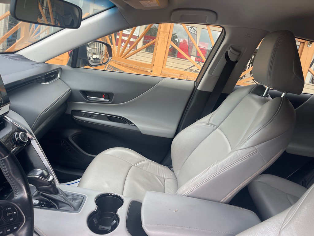 2021 Toyota Venza Image 10
