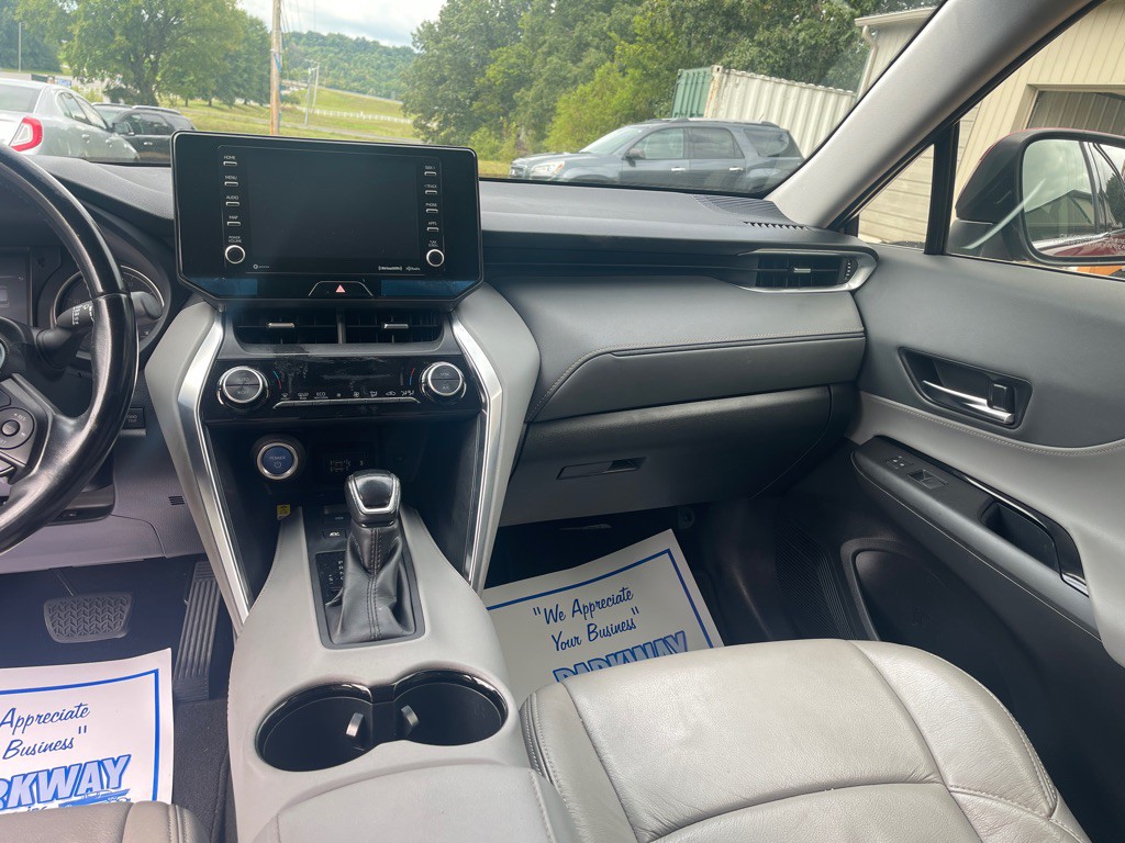2021 Toyota Venza Image 13