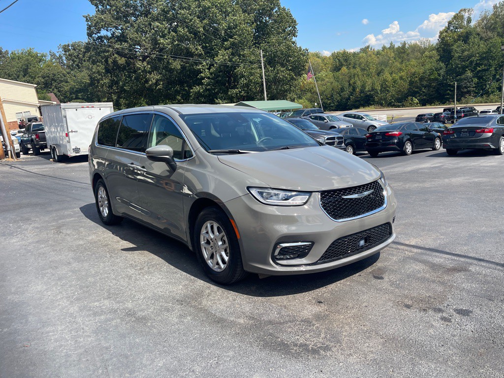 2023 Chrysler Pacifica Image 4