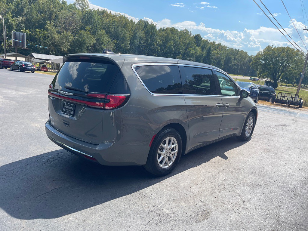 2023 Chrysler Pacifica Image 6