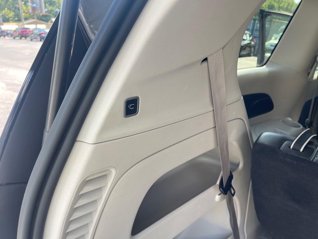 2023 Chrysler Pacifica Image 17