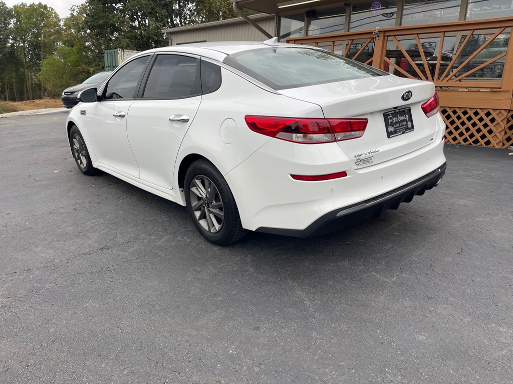 2020 Kia Optima Image 8